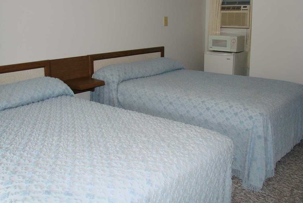 Mcgregor Inn Motel Wilton ภายนอก รูปภาพ