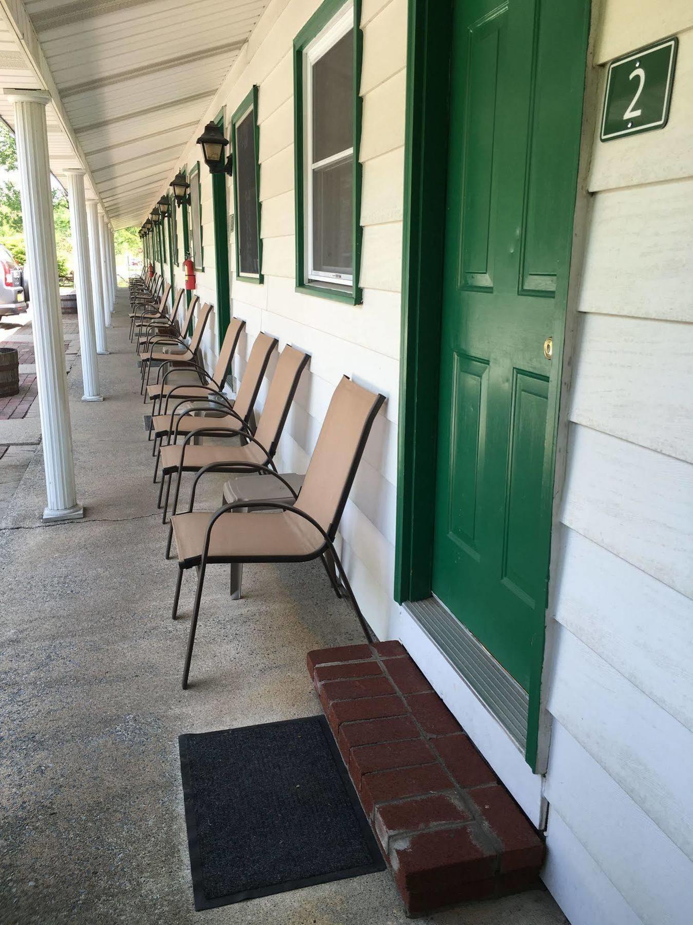 Mcgregor Inn Motel Wilton ภายนอก รูปภาพ